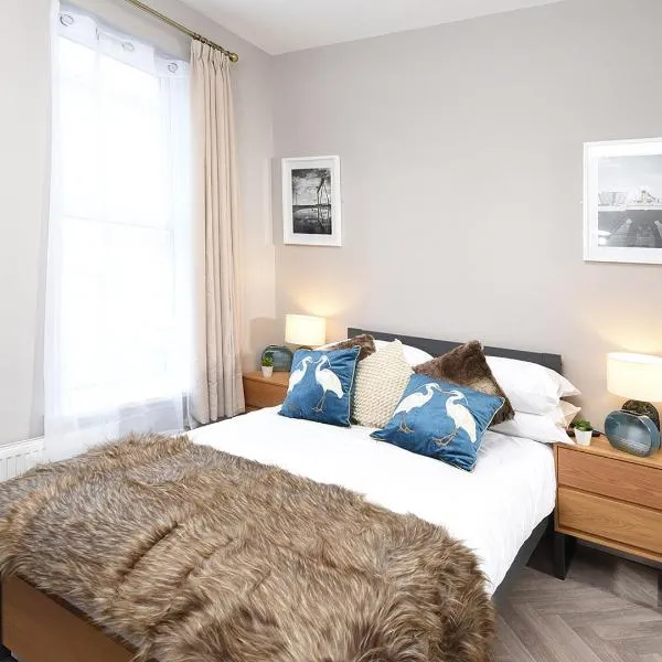 Ocho Homes by Eight Continents, hotel di Belfast