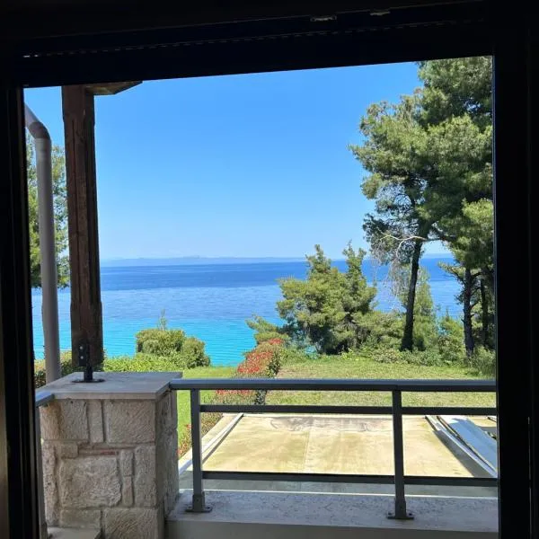 Cute house by the sea, hotel v destinaci Kriopigi
