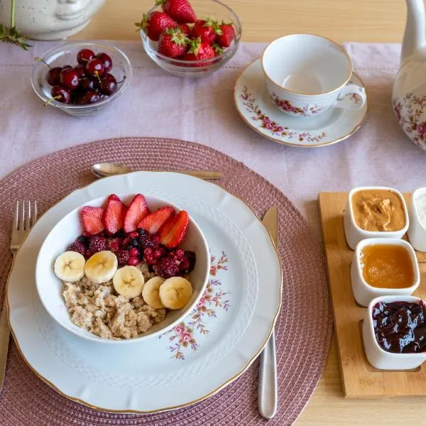 Sardinia Guest House - Adults Only, hotel sa Olmedo