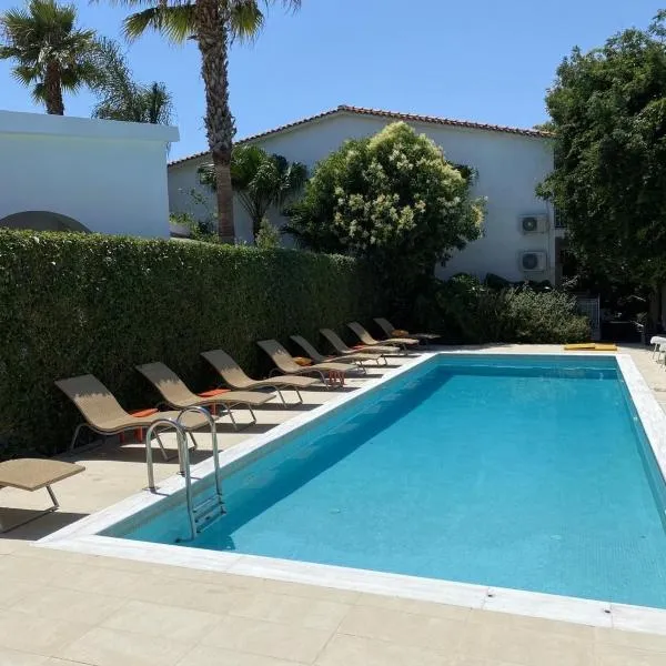 Manolis' House, hotel v destinaci Skiathos