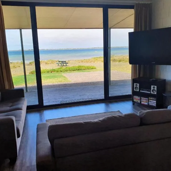 Dun Workin - Absolute Beachfront, hotel em Coobowie