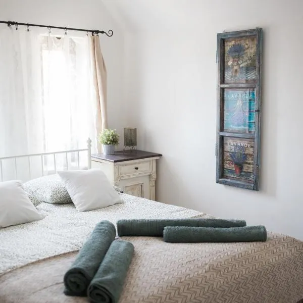 Kúria Apartman Budapest with free parking, hotel in Budapest