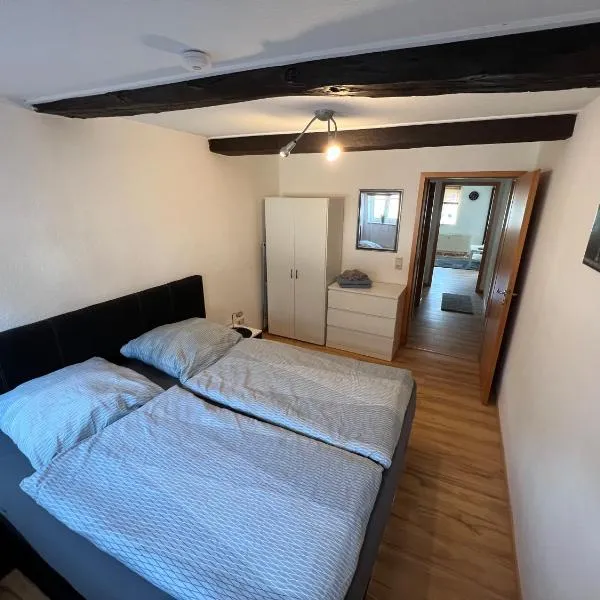 Ferienwohnung Weser 3, khách sạn ở Holzminden