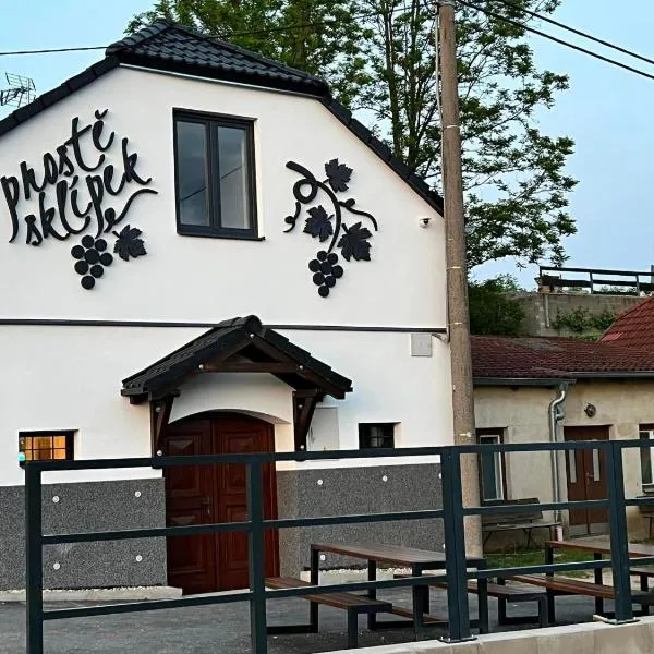 Prostě sklípek, hotel v Jaroslavici