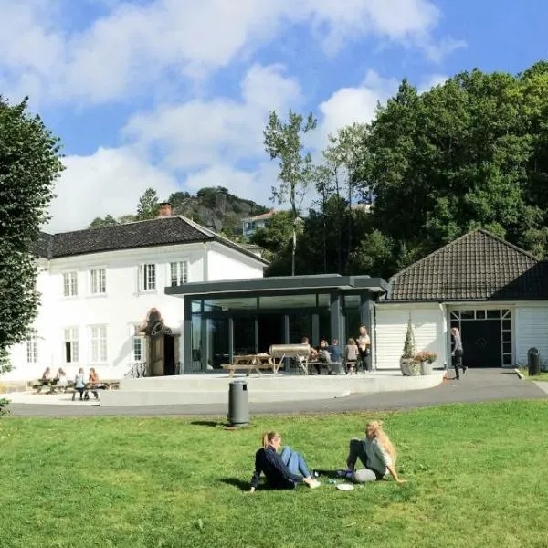 Hald Sommer, hotel in Vigeland