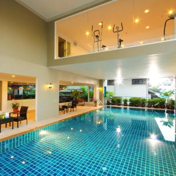 Boss Suites Nana Hotel, готель у місті Ban Khlong Nang Li