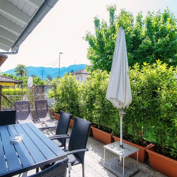 Casa Mummi by Quokka 360 - with garden 5 min from Ascona、ロゾネのホテル
