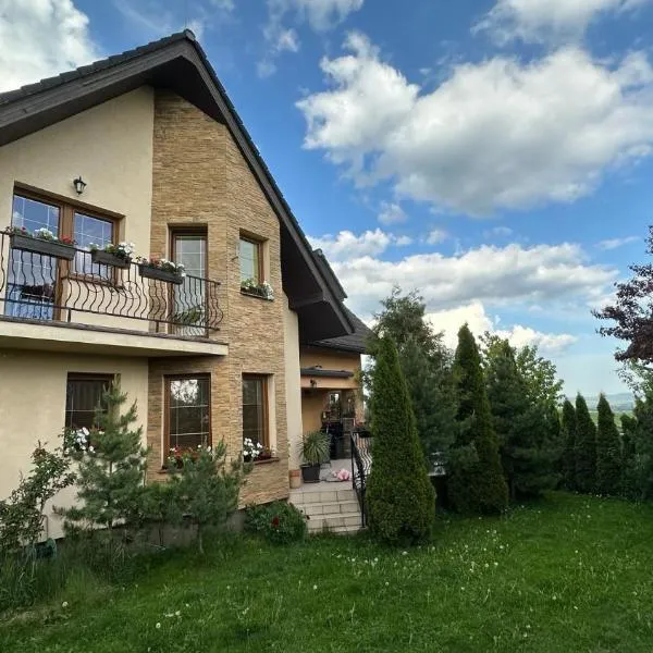 2 room Apartment Nela, with a view of the mountains, hotel ve Staré Lesné