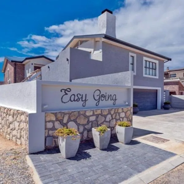Easy Going Beach House, hotel in Struisbaai