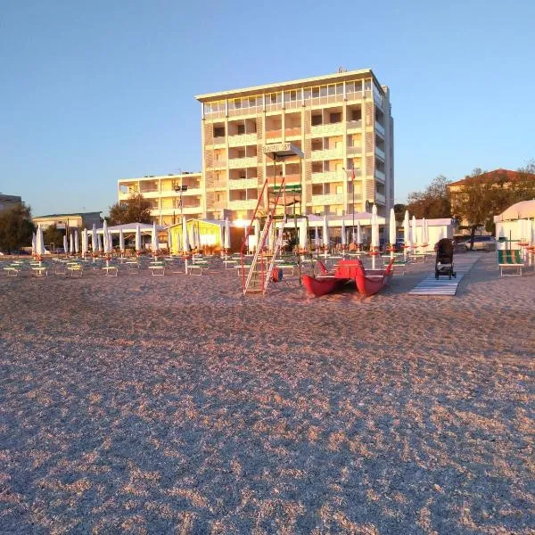 Hotel Atlantic, hotell i Marina di Montemarciano