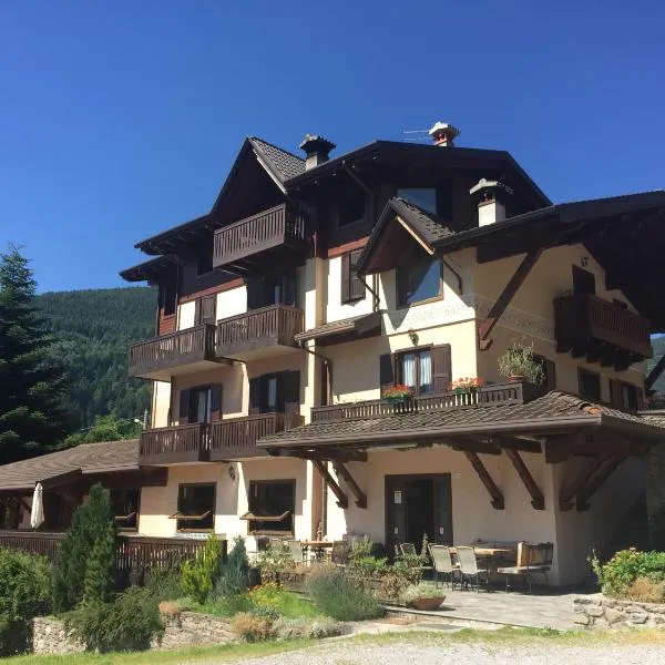 Albergo Quai, hotel v destinaci Monno
