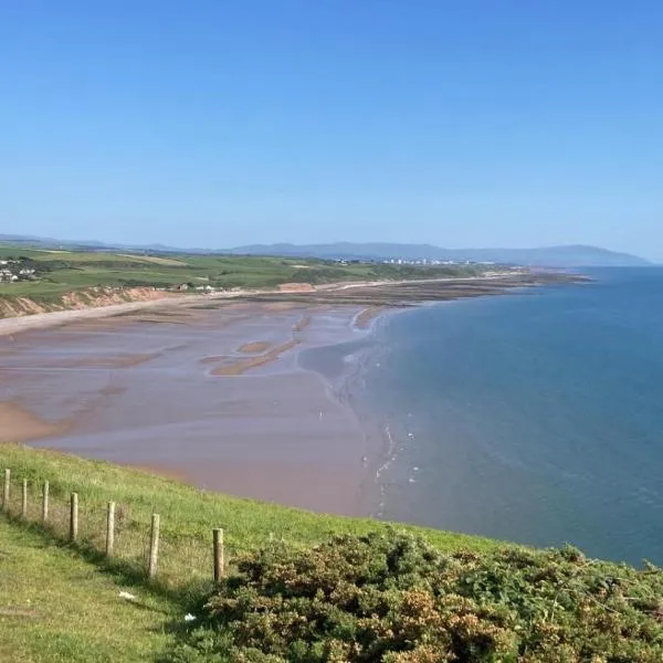 Normsy Place Seaside Serenity Breath Taking Views, hotel in St Bees