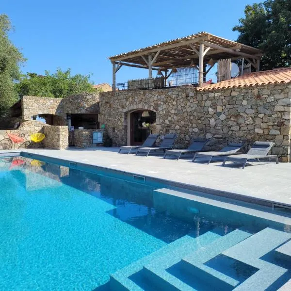 La Bergerie, hotel v destinácii LʼÎle-Rousse