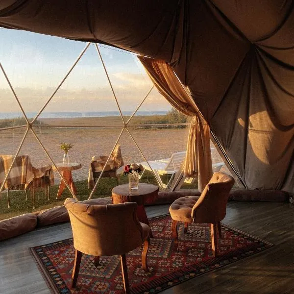 Lake_glamping_ik, hotel v destinaci Tossor
