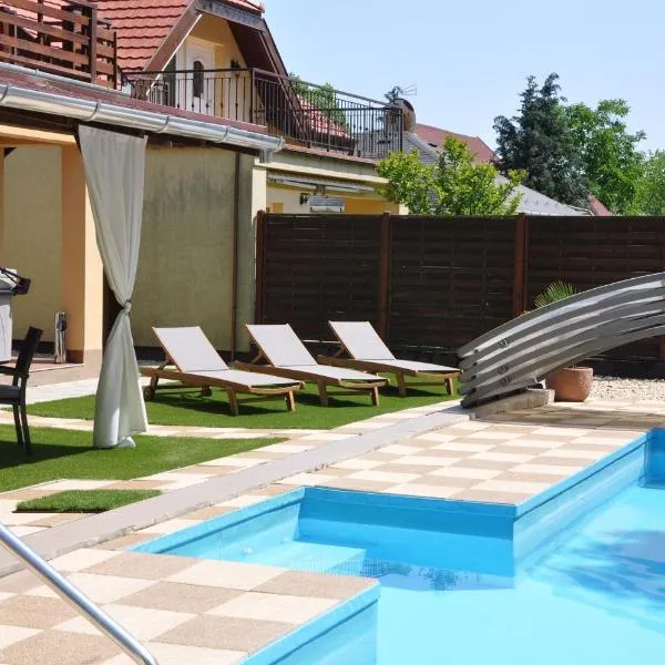 Garden Villa Zsóry, hotel em Mezőkövesd