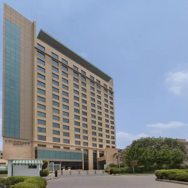 Courtyard by Marriott Gurugram Downtown – hotel w mieście Gurgaon