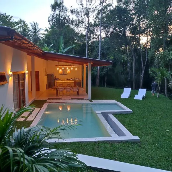 New Private Pool Villa, Hotel in Baan Tai