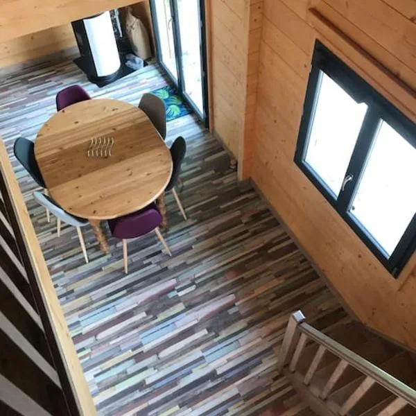 Forest Jura Lodge - Chalet de la Vache, hotel in Alièze