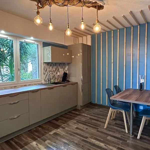 Casa Victor - Jardin privatif, proche plage et centre, hotelli Calvissa