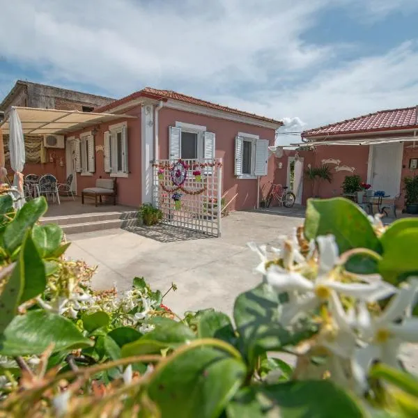 Dora's Tsilivi Beach House A by "elite", hotel in Plános