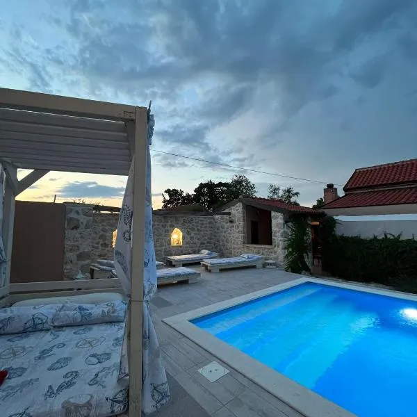 Villa ANTONA, hotel di Prkos