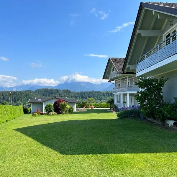 Das Bergl - Modernes Apartment mit Bergblick & Balkon nahe Wörthersee, ξενοδοχείο σε Rosegg
