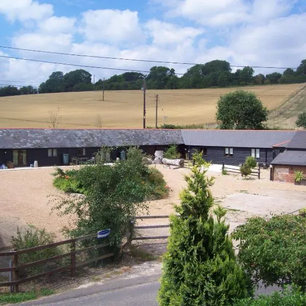 Five Cottages in AONB and a Hobbit House!，懷伊的飯店