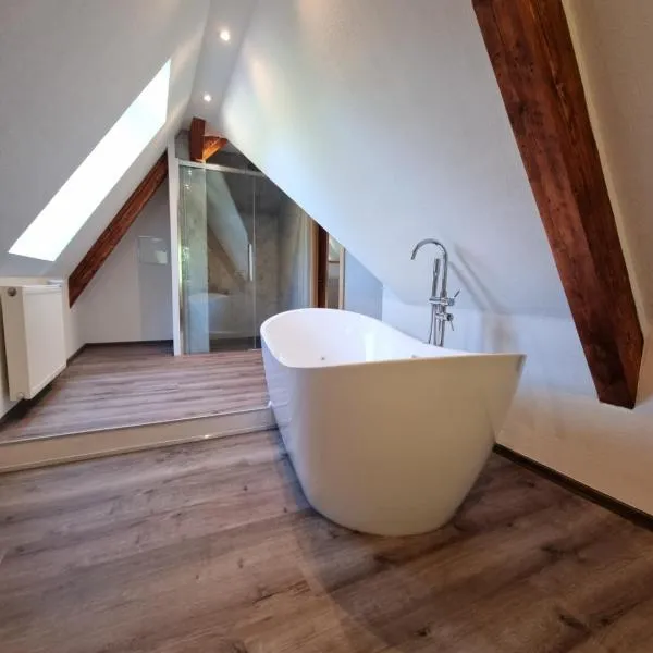 Klimaanlage, 5 Sterne Bahnhoftraum, Appartement "Waldliebe" 133qm, große Terrasse 70qm, QR Code scannen für virtuellen Rundgang, Premium Ausstattung, hotel i Braunfels