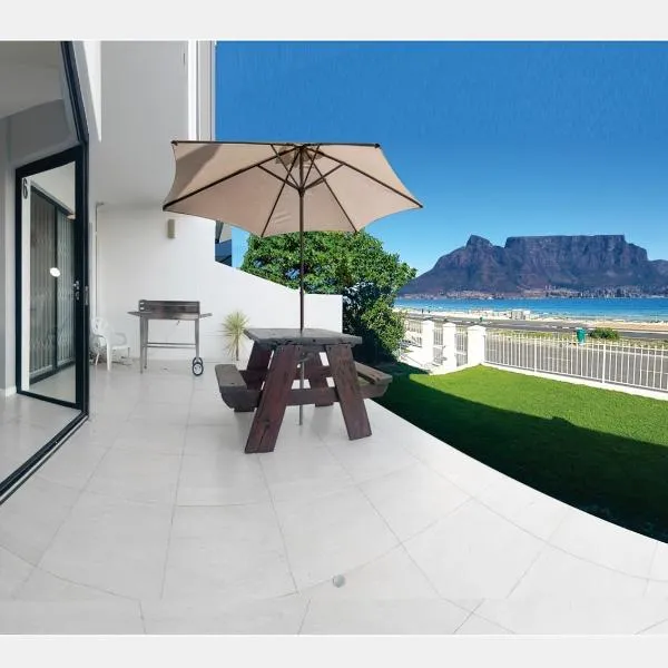 Cap du Mont, hotel v Bloubergstrandu