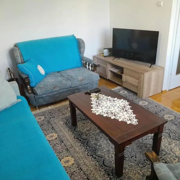 Blue Danube Free publlic parking, hotel en Novi Sad