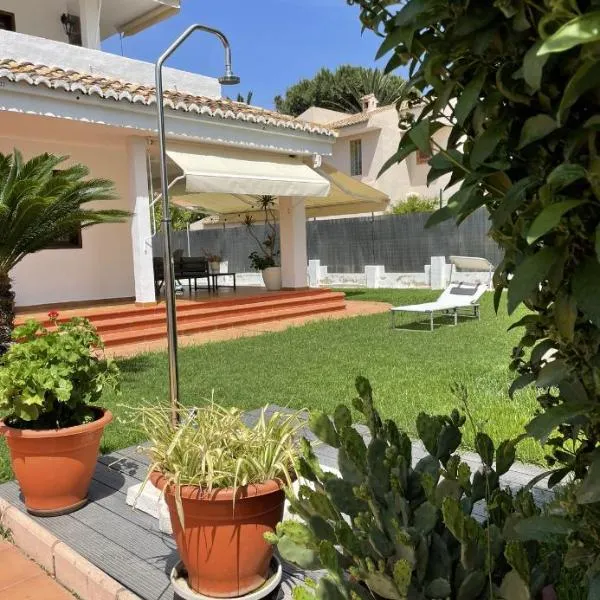 Chalet PuigVal 50m de la playa, hotel ve Valencii