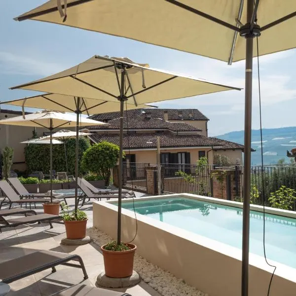Le Torri - Castiglione Falletto, hotel a Castiglione Falletto