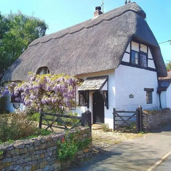 Cider Mill Cottage, hotel in Alderton