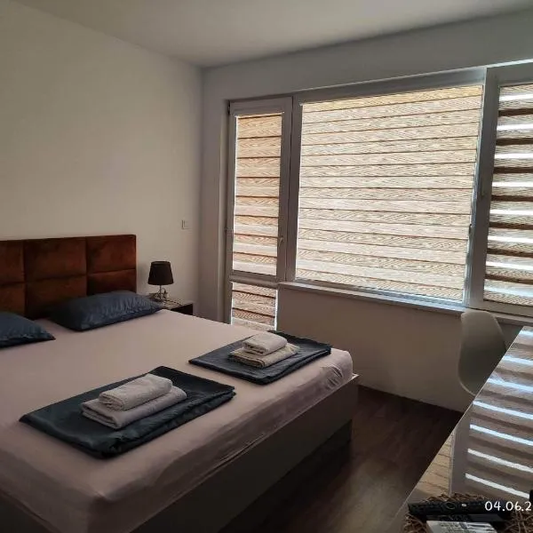 DeTY's Apartment, hotel v destinaci Burgas City