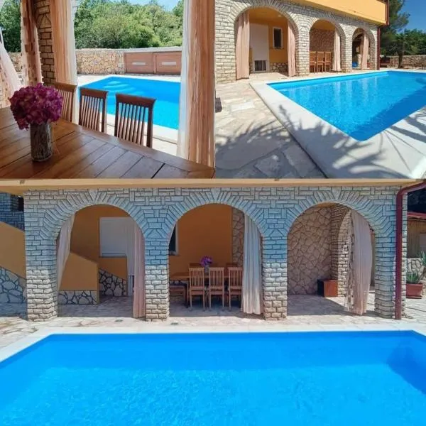 Holiday house with heated pool Vugica, hótel í Polje