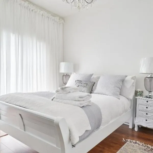 Super Stylish Flat Very Close to Freeman Hospital!, hotel in High Heaton