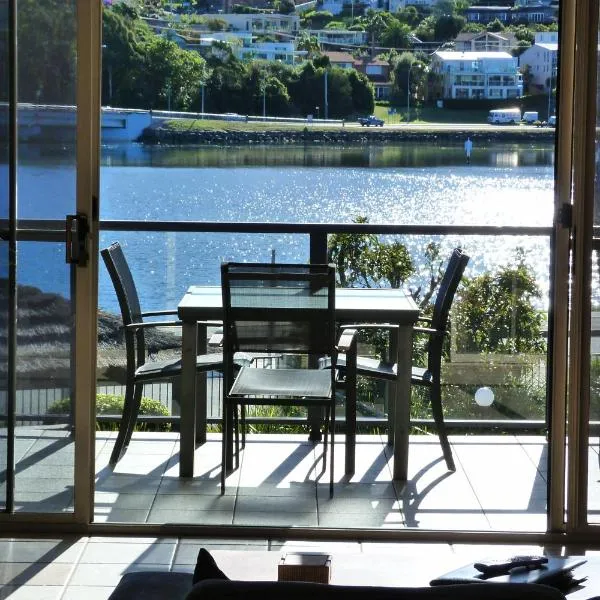 Sails Luxury Apartments Merimbula, hotel in Merimbula