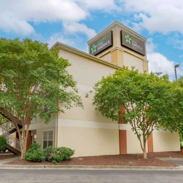 Extended Stay America Suites - Fayetteville - Owen Dr، فندق في ايستاوفر