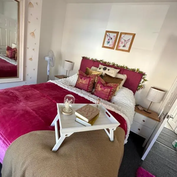 Ty Pentref - Cwmcarn Village House, hotelli kohteessa Cwmcarn