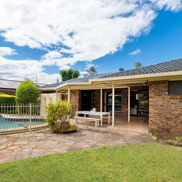 Hobbit House Inspired 4BR cozy Fairytale Cottage, hotel in Brisbane