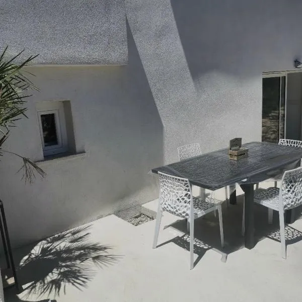 Appartement Saint Cyr Sur Mer, hotel v destinaci Saint-Cyr-sur-Mer