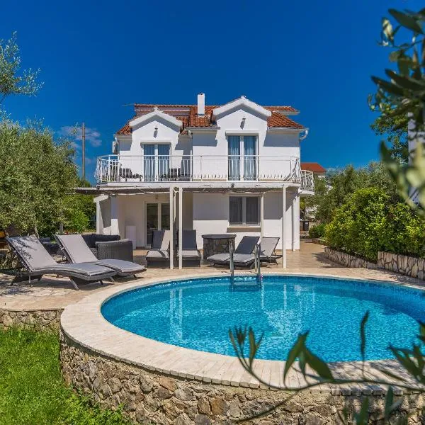 Holiday Home OLIVE GARDEN, khách sạn ở Brzac