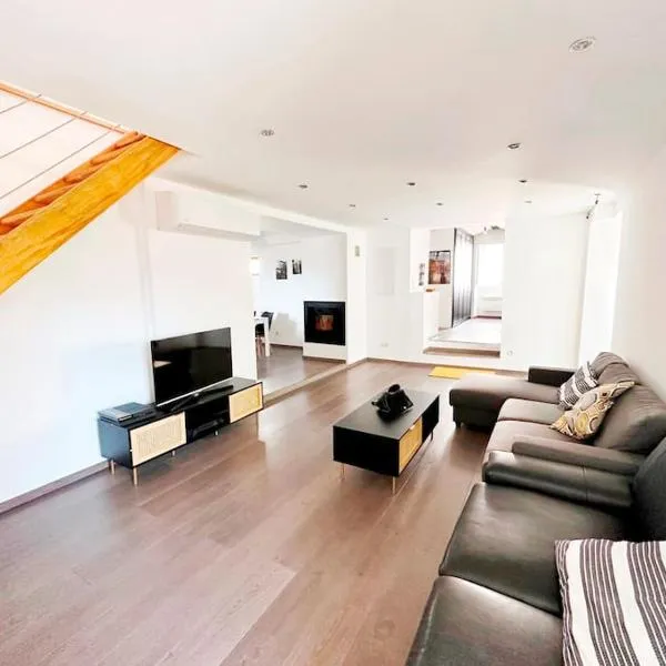 Magnifique duplex de 130 m² à Corte (centre ville), hotel v Corte