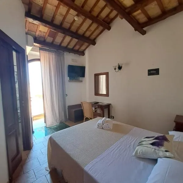 HOTEL Cala Buguto, hotel Custonaciban