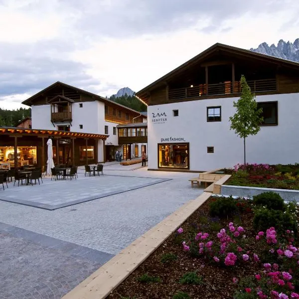 Zin Senfter Residence, hotel v destinaci San Candido