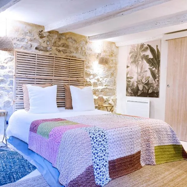 Résidence du Platane, hotel v destinaci Saint-Laurent-des-Arbres