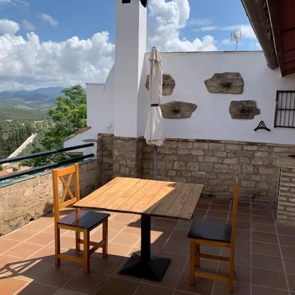 Casa Rural El Gran Encanto, hotel en Cazorla