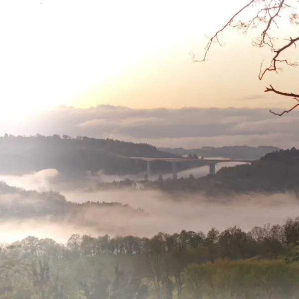 Le Gîte des Cimes, viešbutis mieste Espagnac