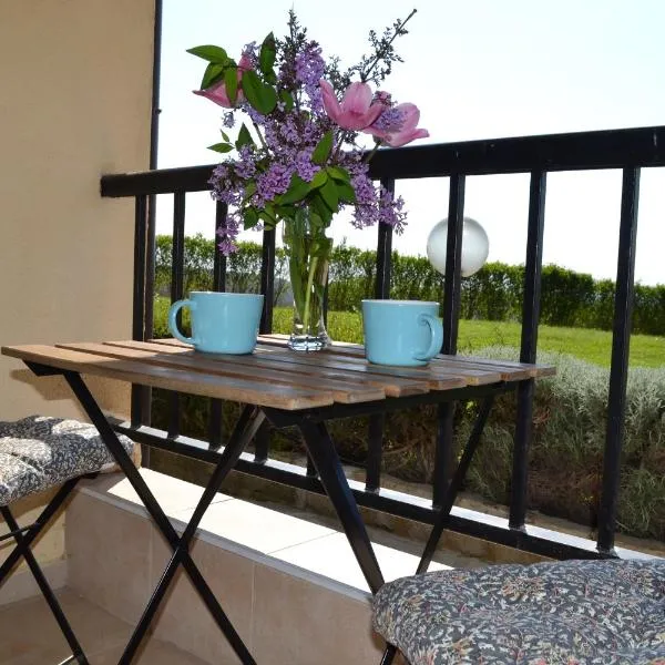 Апартамент в Oasis beach Kamchia - Стъпки в пясъка, khách sạn ở Kamchia