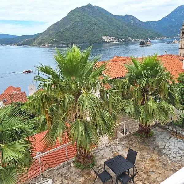 Forteca home, hotel in Perast